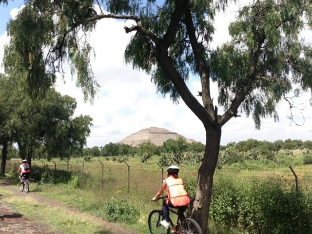  Ansichten von Teotihuacan 